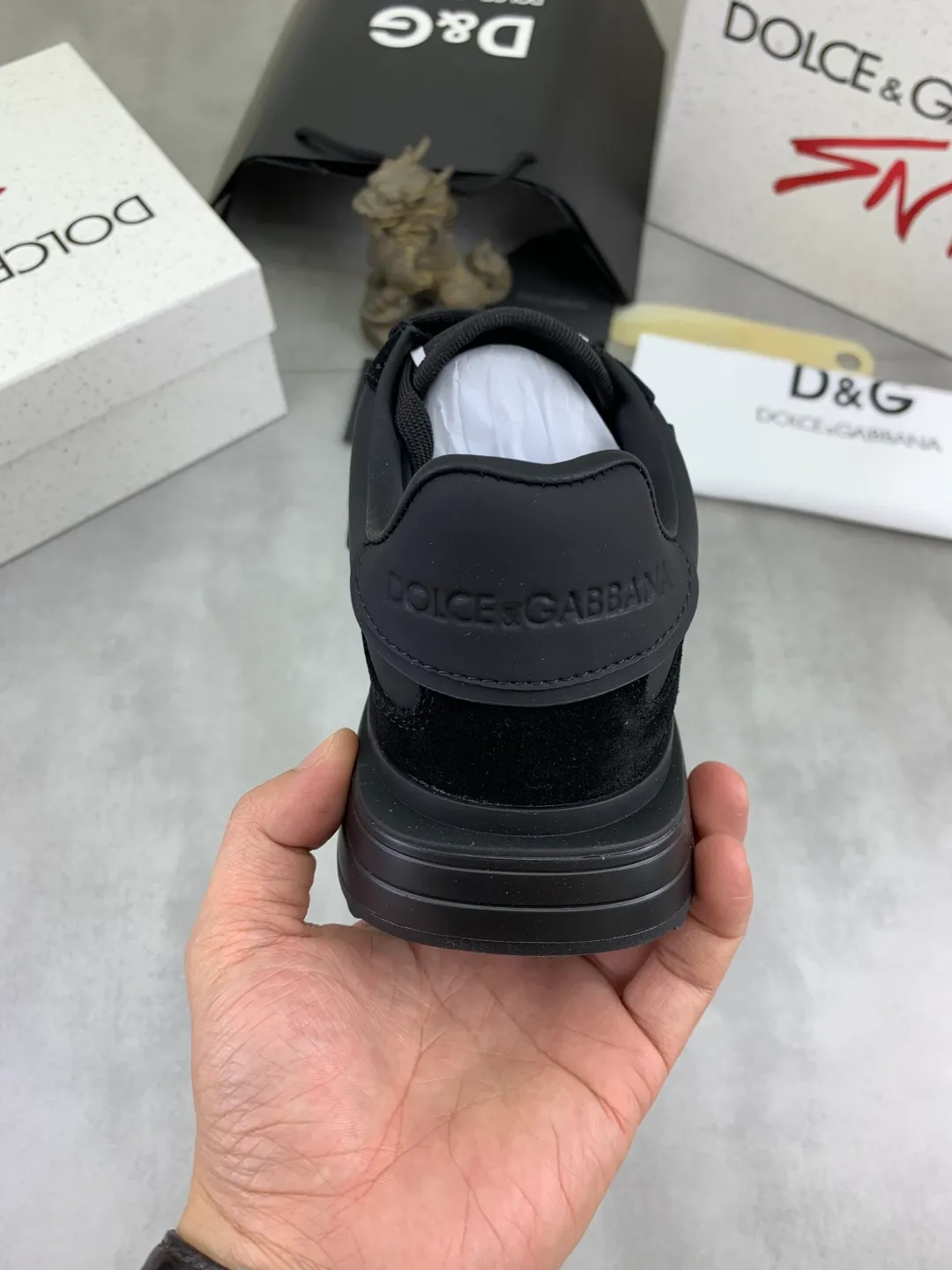 Men's men's shoes 💰P542 💰[New model] The latest hot style, top original quality, the official website synchronizes "DOLCE&GABBANA [Dolce & Gabbana] ~ High quality." The effect is low-top casual DG men's shoes, loved by many celebrities, using high-end imported first-layer calfskin splicing logo design + cowhide feet, simple and elegant, perfectly interpreting the latest inspiration of shoes, integrating classics and fashion, luxury dreams, and fashion. Suitable for drivers, light and comfortable to drive, light and breathable for outdoor travel, high-end quality, trustworthy, 5️⃣color🉑️choice! Code number: 38-46